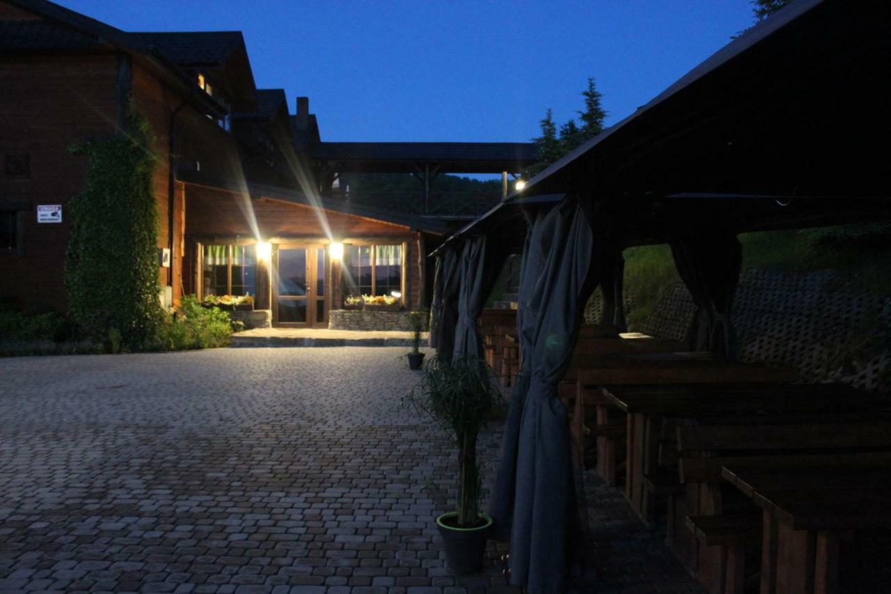 Bieszczadzkie Wrota Lasu Hotel Steznica  Kültér fotó